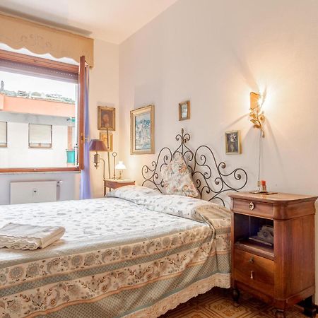 1 Bedroom Lovely Apartment In Rapallo Buitenkant foto