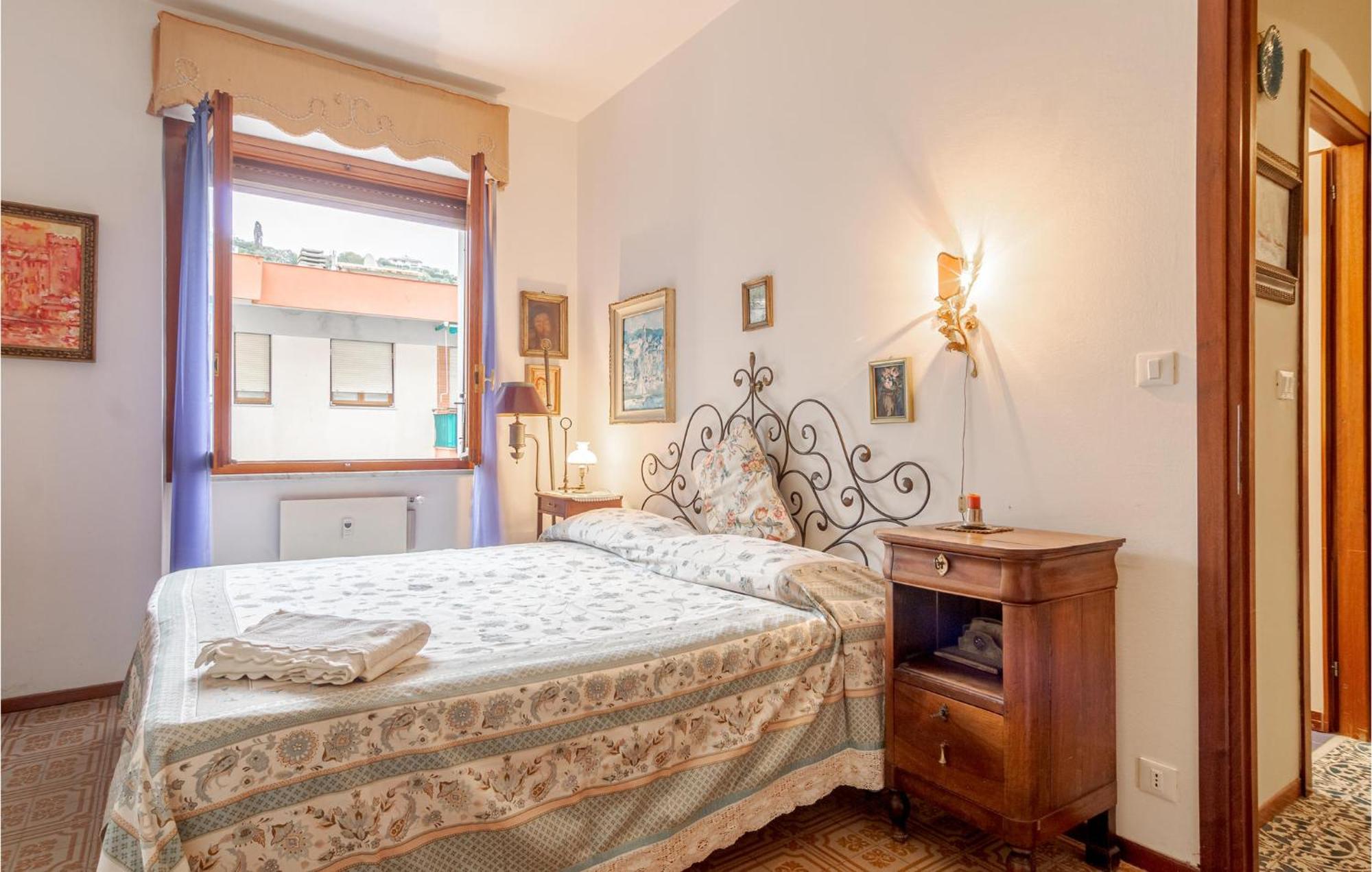 1 Bedroom Lovely Apartment In Rapallo Buitenkant foto