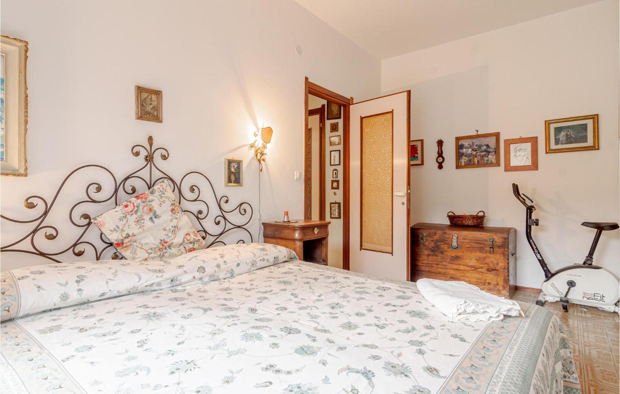 1 Bedroom Lovely Apartment In Rapallo Buitenkant foto